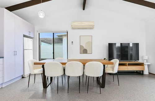 Sunderland Bay House | The Breakers in Sunderland Bay