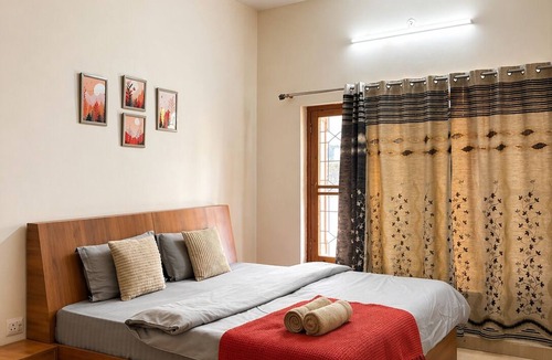 Bullawala House | The Calm Courtyard- At Foothills of Mussoorie