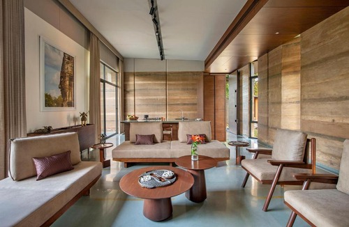 Waghoriya Villa | The Earth House