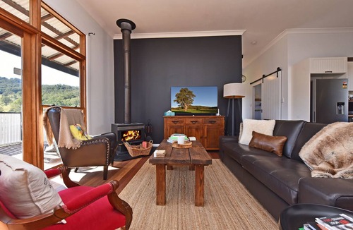 Mount View House | The Glass Ceiling 360 degree Mount View Hideaway