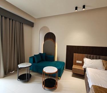 Malihabad Resort | The Glory Riverside Resort