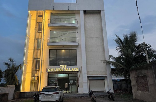 Achalpur Hotel | The Golden Palace
