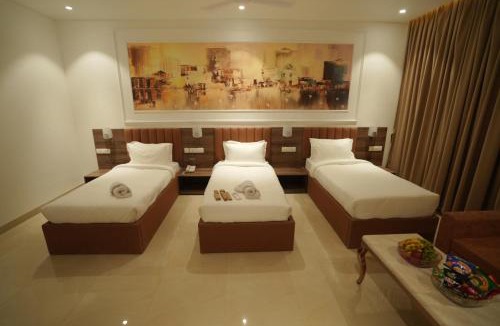 Chandrapur Hotel | The Grand Icon