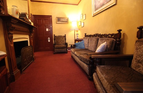 Devonport Bed & Breakfast | The Grand On Macfie