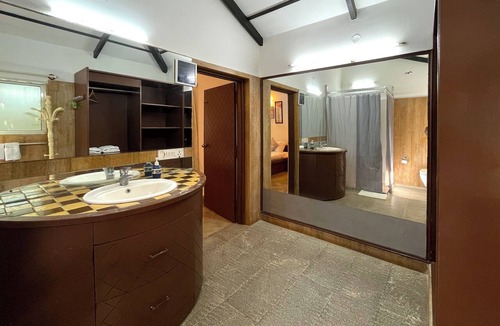 Hosur Hotel | The Hideaway Hosur by evaddo stays
