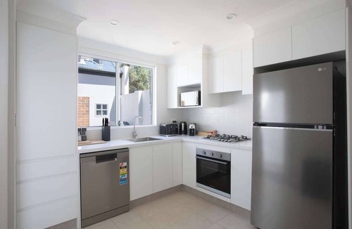 Glebe House | The Johns | Charming 3BR Glebe Terrace + Courtyard - Walk to Market & Cafes