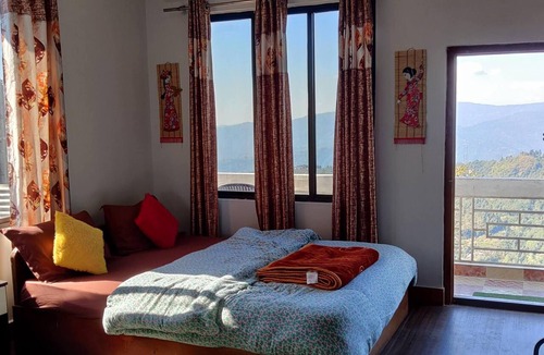 Darjeeling Bed & Breakfast | The Local Tribe Homestay Cafe & Hostel