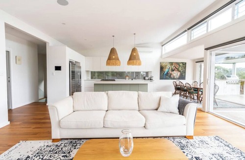 North Narrabeen House | The Lookout - Hamptons Treehouse
