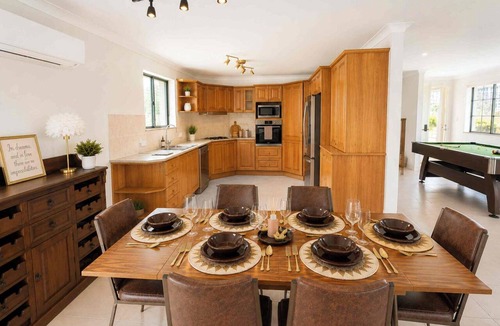 Hamilton House | The Mango Tree on York - 3 Bedroom house in Hamilton