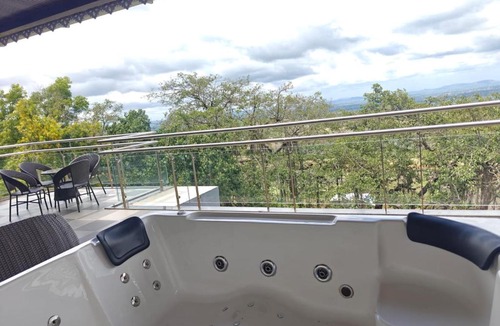 Panhala Hotel | The Metro Hotel