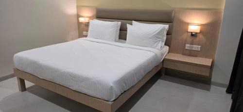 Amravati Hotel | The Monarq Hotel