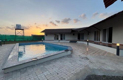 Nashik Villa | The Nana's Villa