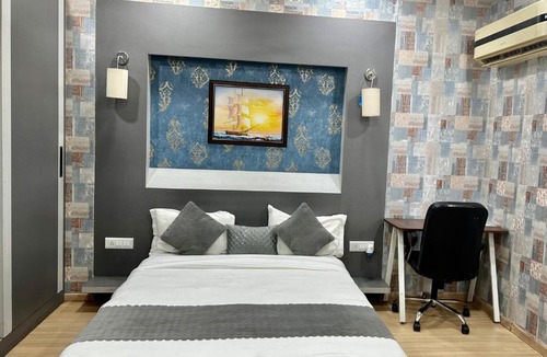 Gomti Nagar Hotel | The Origin Suites DLF MY PAD
