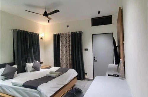 Mount Abu Bed & Breakfast | The Peach Boho