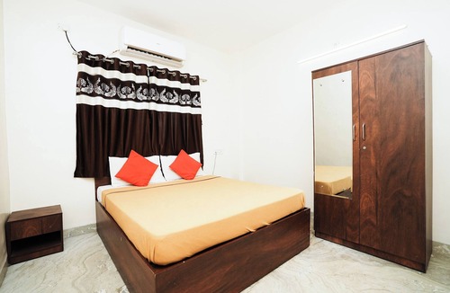 Pune Hotel | The Pearl Inn