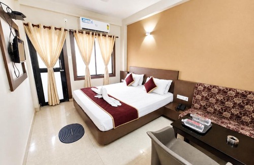 Puri Hotel | The Premium Beachside Hotel U&K Stay Near Sea Beach Puri with Comfortable AC Rooms, Modern Amenities & Family-Friendly Hospitality