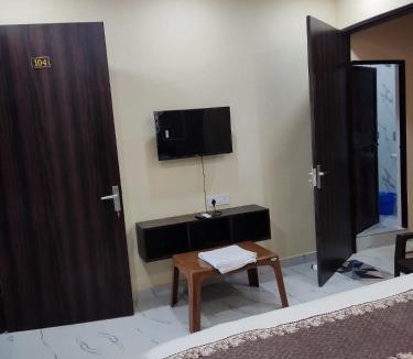 Faizabad Hotel | The Rama Junction