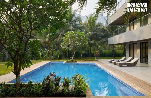 Alibaug Villa | The Reflection House by StayVista - 5BHK with Alfresco Dining & Private Pool