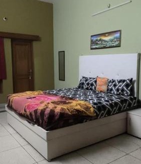 Indira Nagar House | The Royal Palace