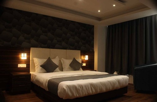 Sungava Hotel | The Royal Sheep Residency