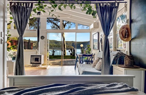 Scotland Island House | The Sea Shanty - on Pittwater - Fishermans Cottage - Private Jetty and Beach