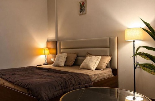 Greater Noida Bed & Breakfast | The Sky Cabin