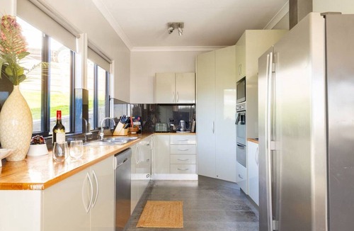 East Devonport House | The Snug - Devonport