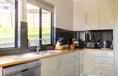 East Devonport House | The Snug - Devonport