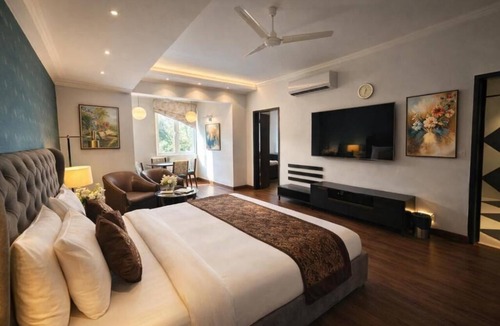 Greater Kailash I Hotel | The Solace