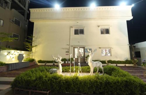 Danapur Resort | The Springs By AVR