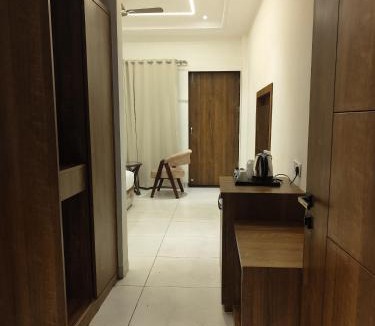 Vrindavan Hotel | The VrindHuts