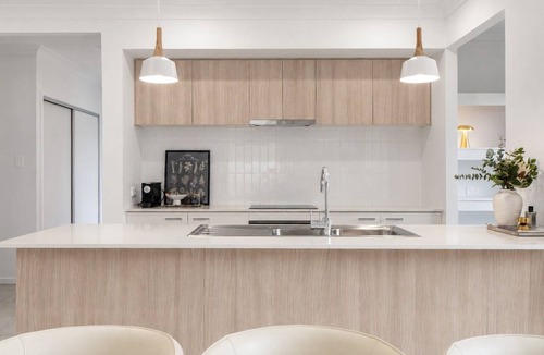 Park Ridge House | The Willow House | Modern Family Retreat