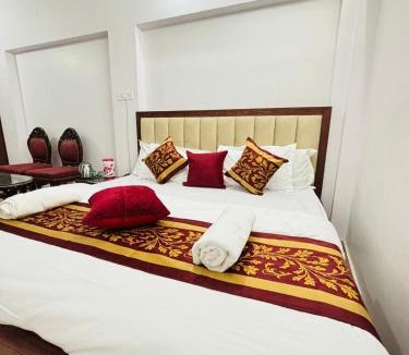 Varanasi Hotel | Tirth Comfort Stay