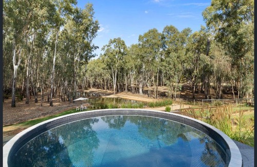 Tocumwal Bed & Breakfast | Tocumwal Chocolate School