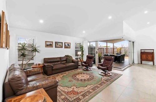 Tomakin House | Tomakin Tonic