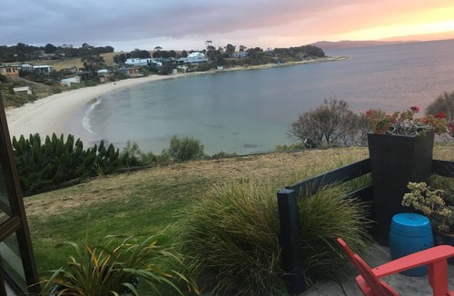 Opossum Bay Cottage | Total Beachfront, free bottle sparkling wine