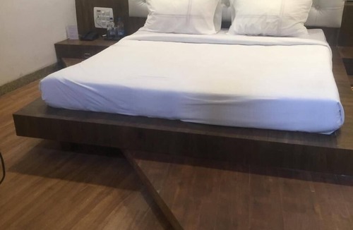 Rau Hotel | Touchwood Resort Indore