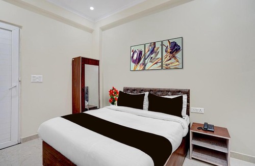 Auli Hotel | Townhouse Amity University Road Lucknow Formerly Pine Villa