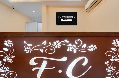 Auli Hotel | Townhouse IIM Lucknow Formerly Lexa Grand
