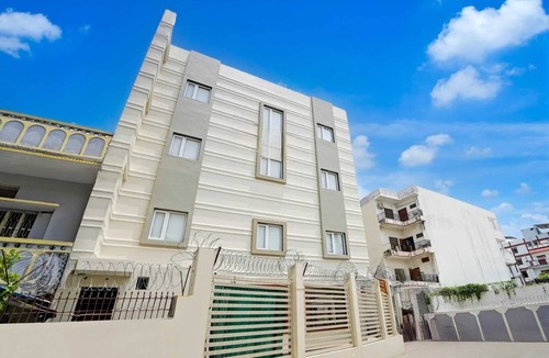 Varanasi House | Townhouse Khojwa Post Office