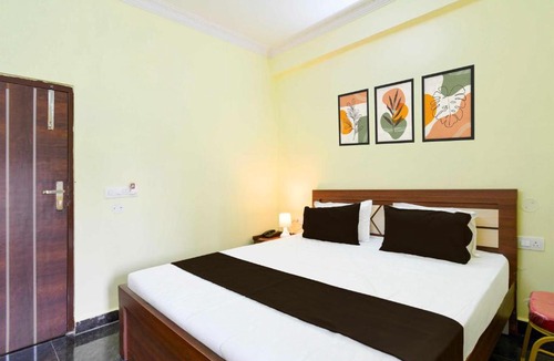 Hyderabad Hotel | Townhouse Malkajgiri Mandal
