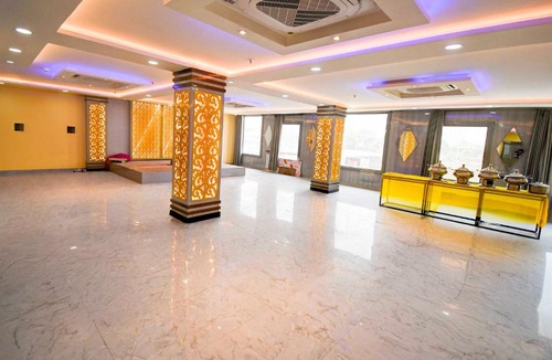Gorakhpur Hotel | Townhouse Oak Gorakhpur Bharat Mata Mandir