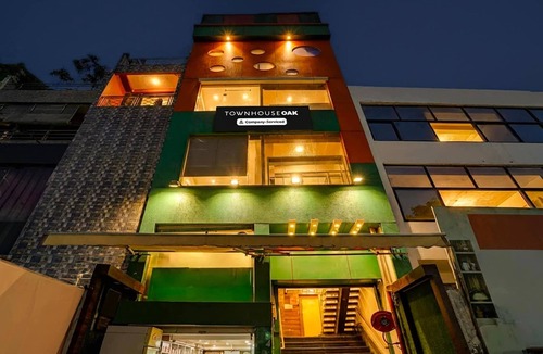 Allahabad House | Townhouse Oak Prayagraj Railway Junction
