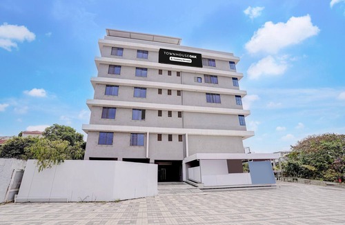 Dindori House | Townhouse Oak Trimurti Hills Nashik