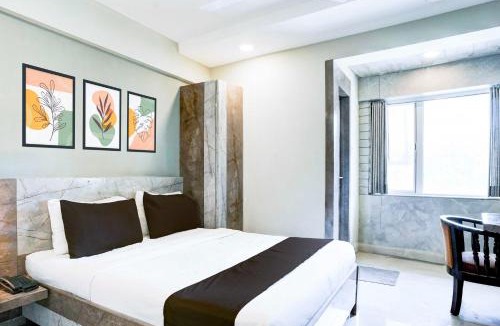 Vashi Hotel | Townhouse Oak Vashi MIDC