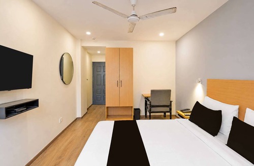 Paldi Hotel | Townhouse Paldi Bus Terminal Ahmedabad