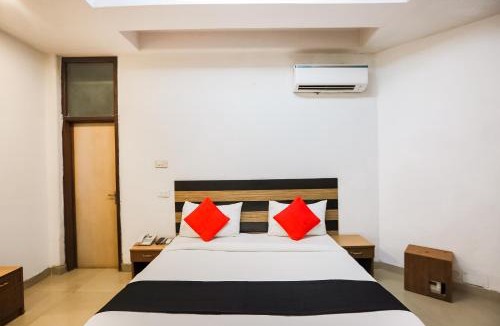 Kalkaji Hotel | Townhouse Sunrise Villa
