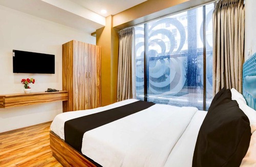Surat Hotel | Townhouse Tapi Riverview