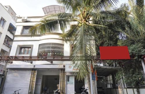 Pune Hotel | Townhouse The Upper Room Near Pune Airport