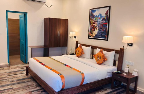 Sidhpur Hotel | Tree of Life Birdsong Chalets, Dharamshala